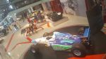 Vista parcial do interior do museu, com destaque para a Benetton de 20 anos atrás, utilizada por Alesi e Berger.